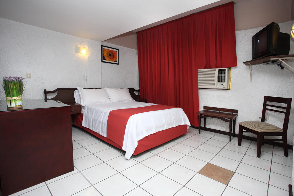 Hotel Robert Prince Poza Rica Quarto foto