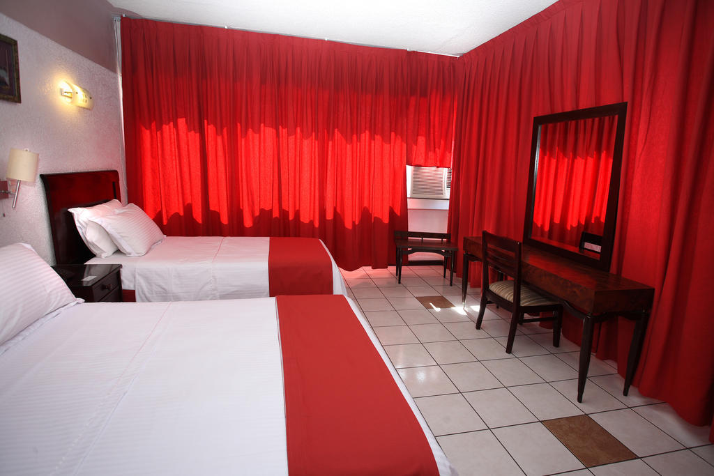 Hotel Robert Prince Poza Rica Quarto foto